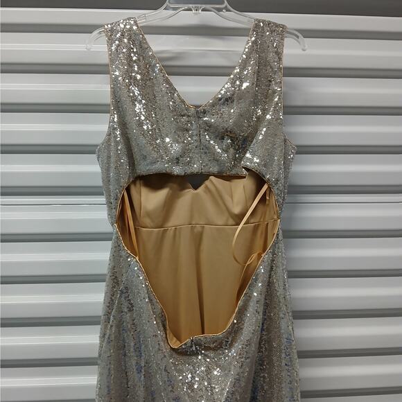 Mac Duggal Formal Evening Gown Womens Plus 16W Silver Maxi Dress Wedding Party - Picture 9 of 12